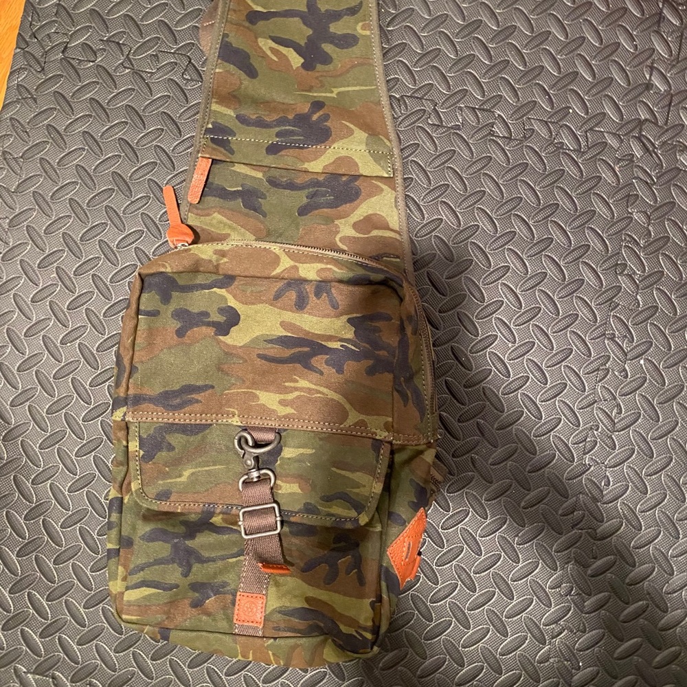 Alternative apparel  13” laptop/ tablet sling bag